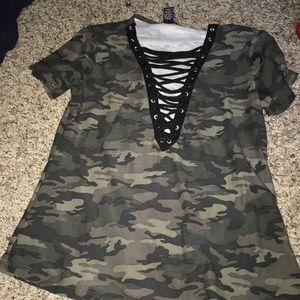Camo open front T-shirt